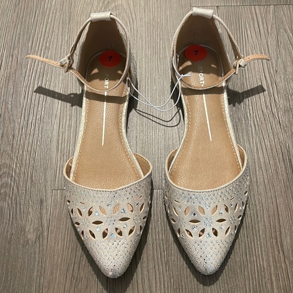 Report Reisling Champagne Ankle Strap Shoes NEW